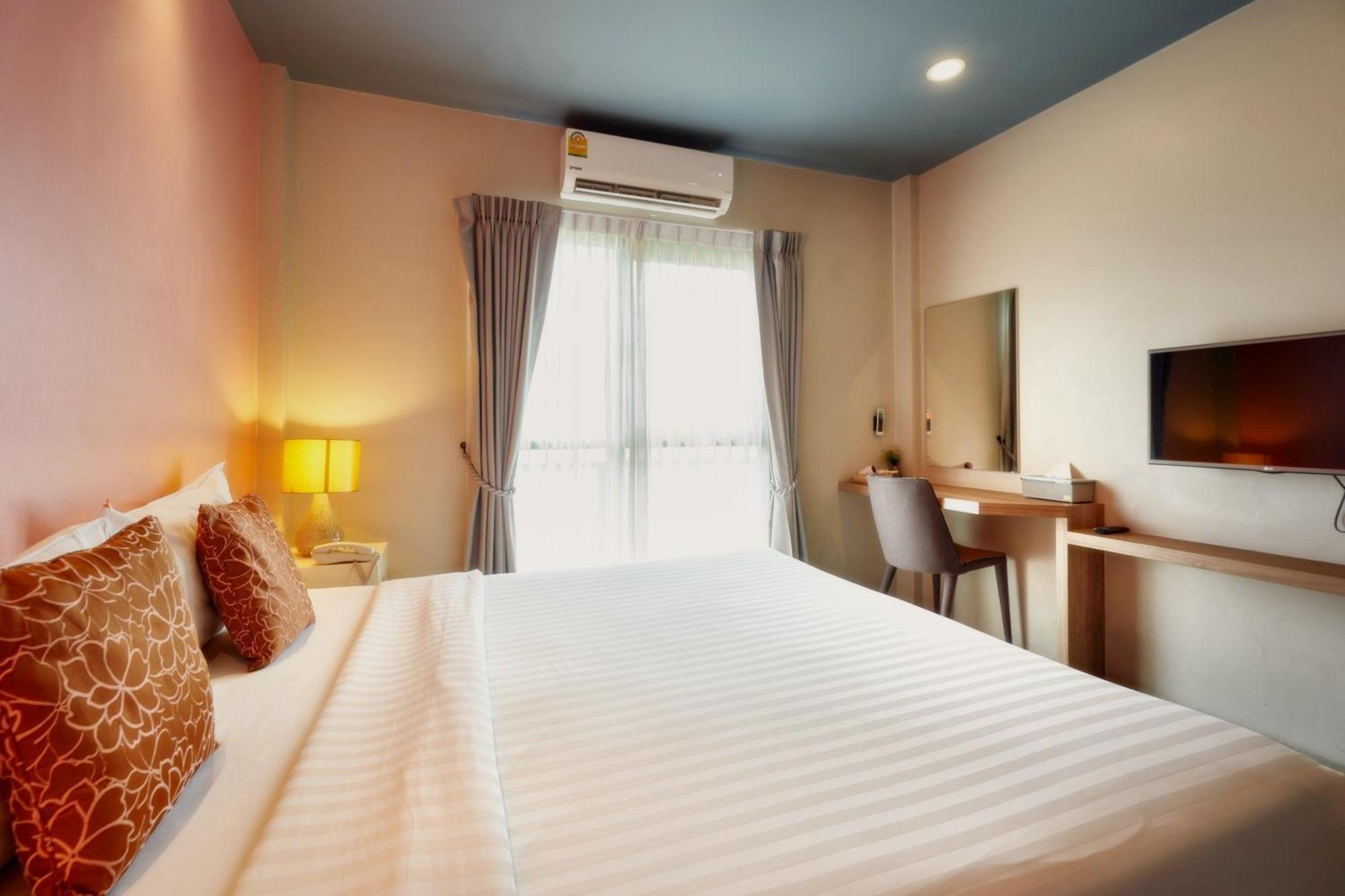 H Hotel Phrasing Chiang Mai Exterior foto