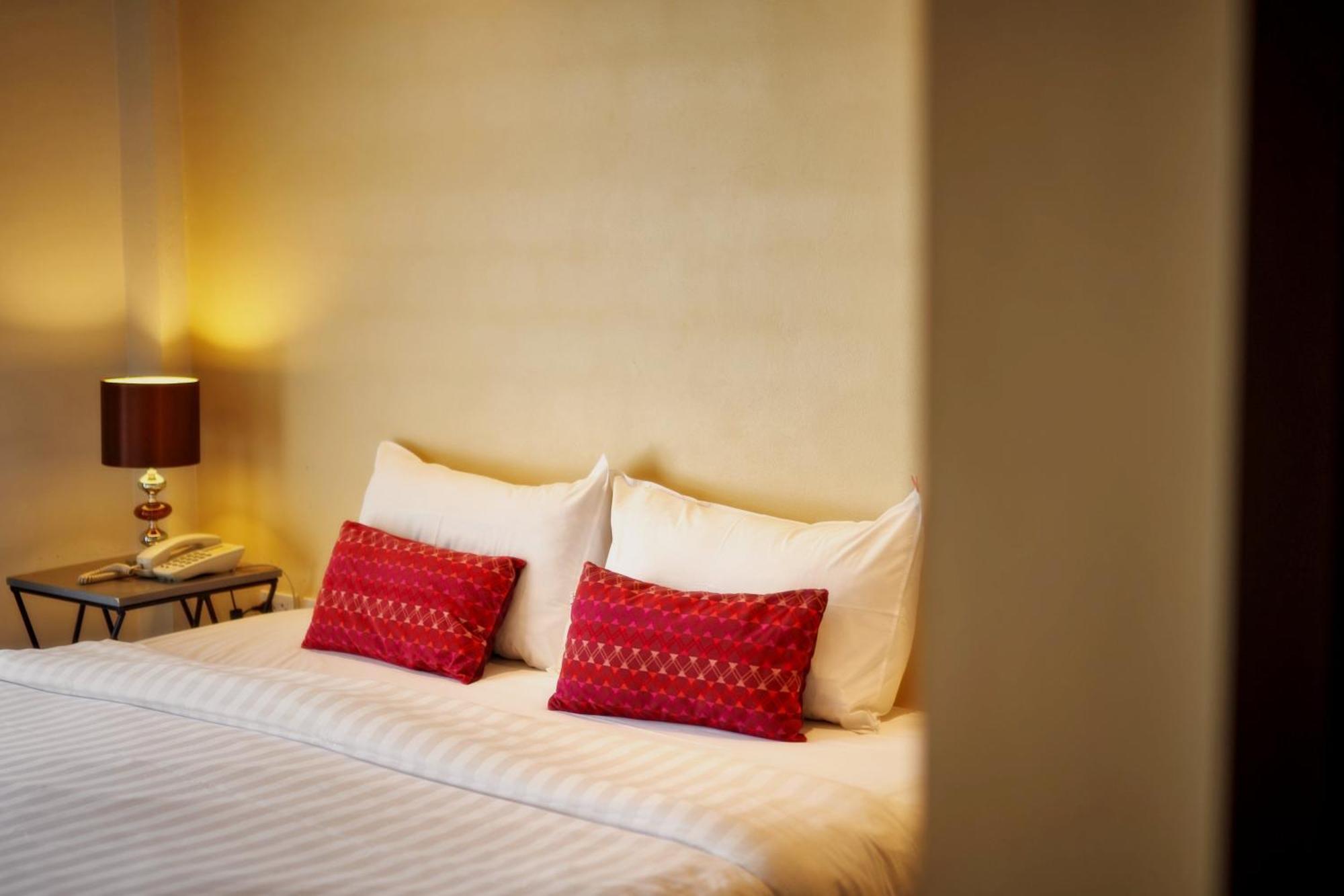 H Hotel Phrasing Chiang Mai Exterior foto